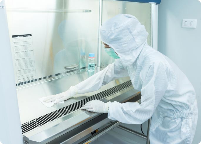 Cleanroom Lab Cleaning 
